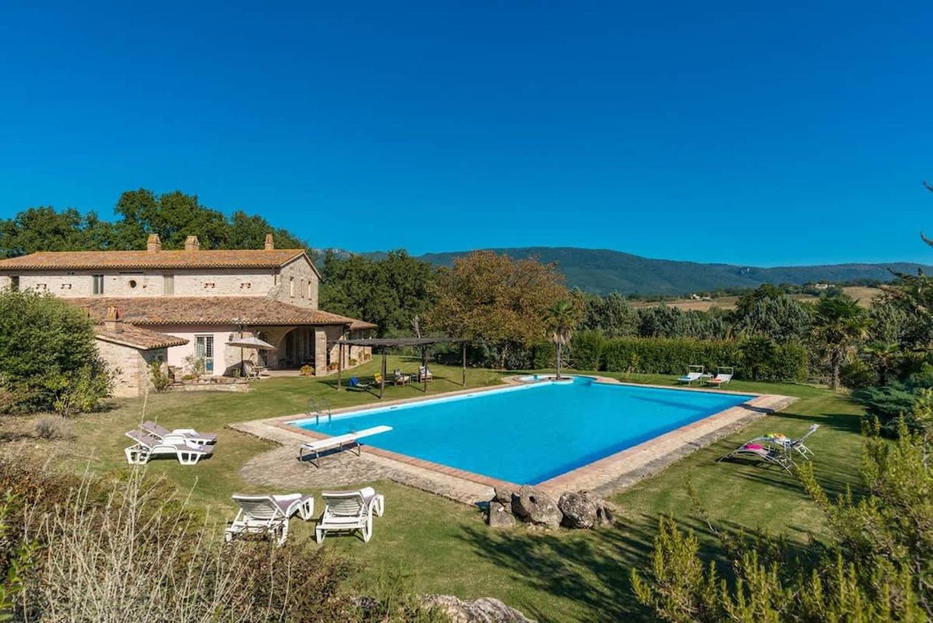 Villa Cicognola - Luxury with Pool in Umbria in Massa Martana, Perugia Provinz
