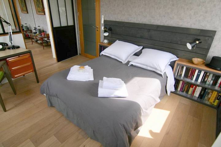 Location de vacances pour 2 personnes, avec terrasse et vue à Les Lilas - 2