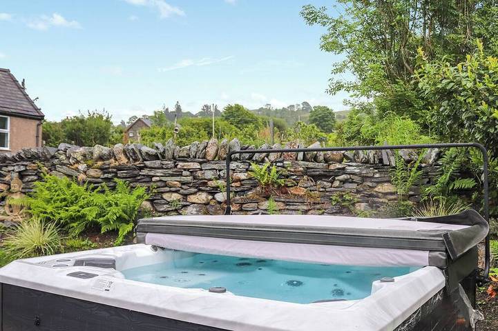 Cottage for 6 people, with garden, with pets in Penmachno