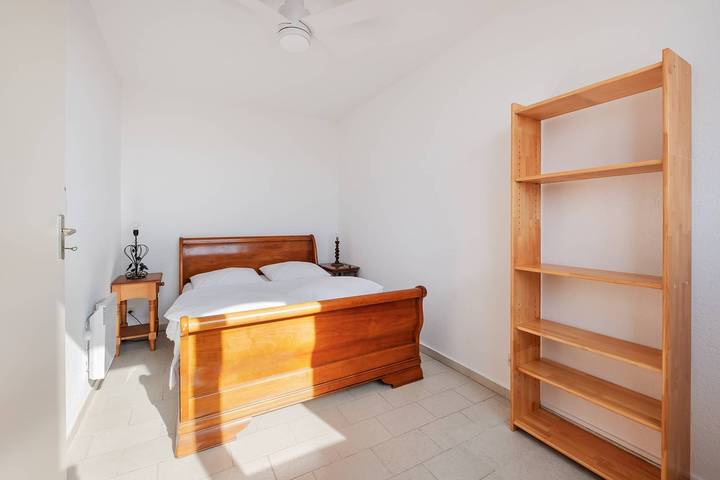 Appartement de vacances entier, P2 Centre ville - Vue latérale mer in Port Camargue, Le Grau-du-Roi