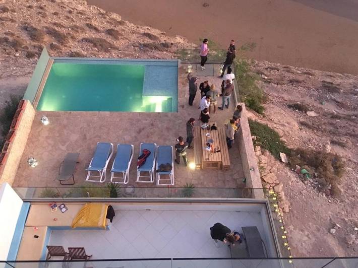 Appart’hôtel pour 4 personnes, avec vue ainsi que terrasse et piscine