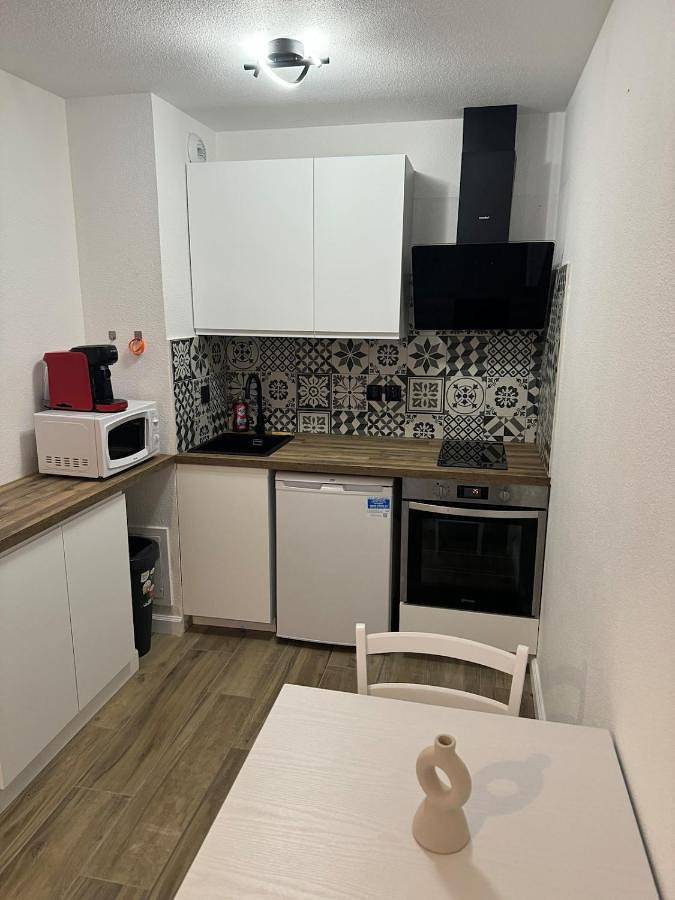 Gîte pour 4 personnes, avec terrasse et piscine, animaux acceptés à Castelginest - 4