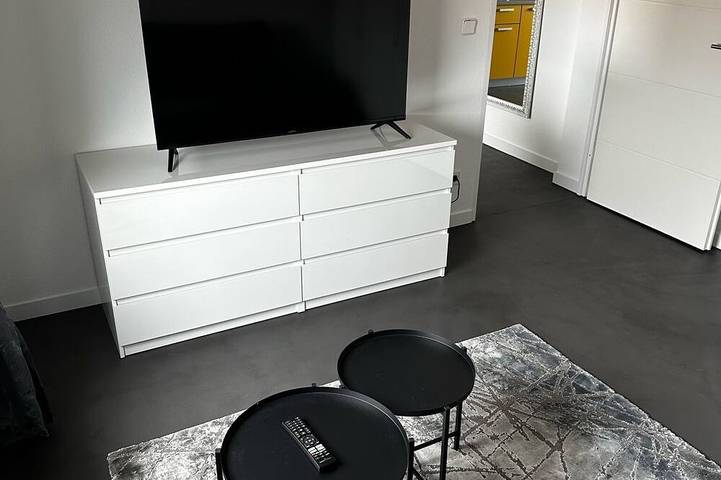 Ganze Wohnung, Ferienwohnung Villa HelAn direkt am Meer Insel Vir in Vir