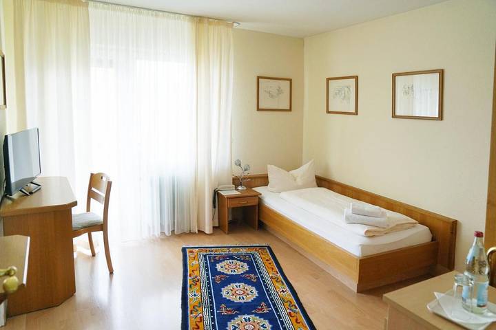 Hotel für 2 Personen, mit Balkon und Terrasse sowie Garten und Ausblick in Bad Krozingen - 3