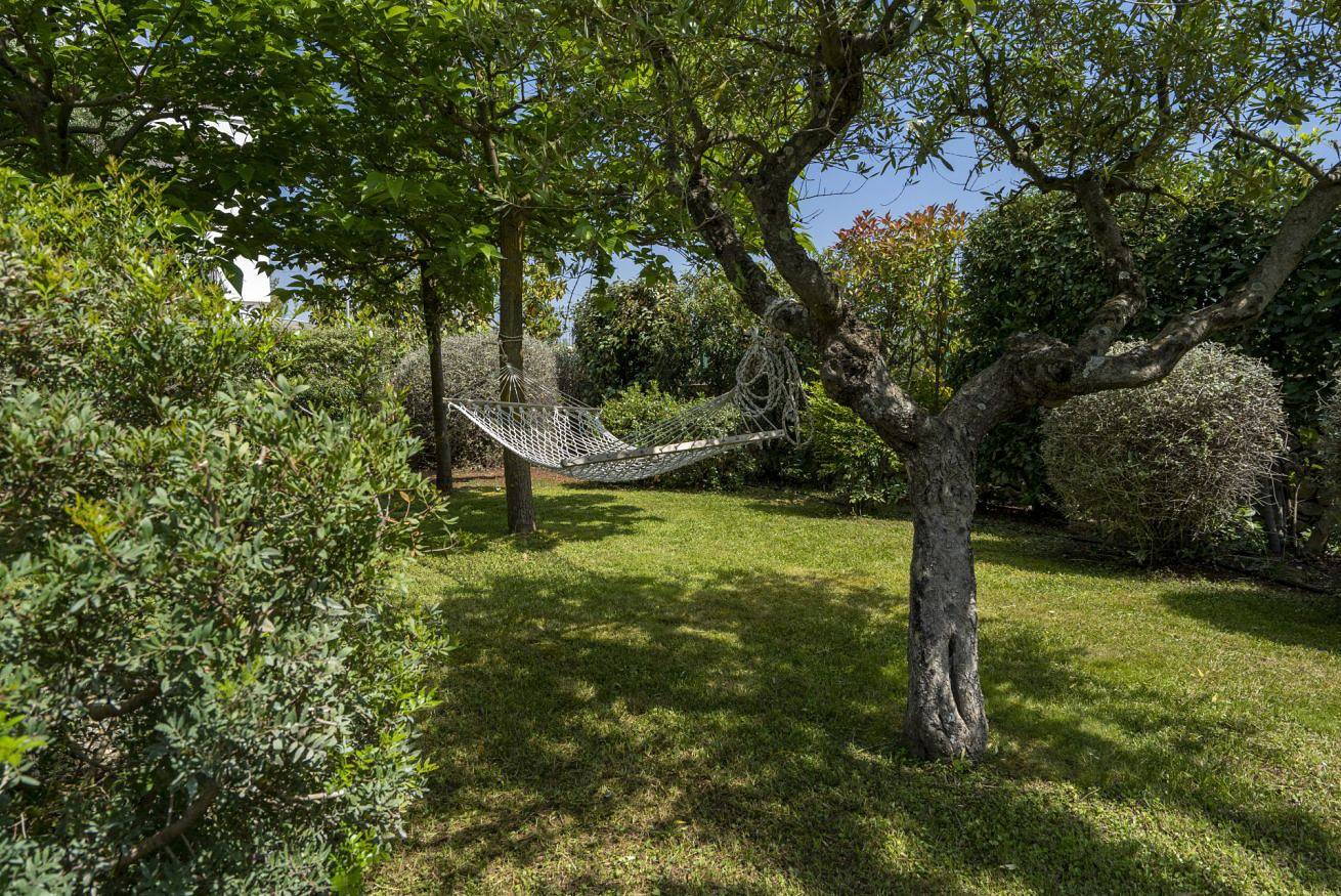 Appartamento intero, Trullo La Vecchia Elce con giardino in Locorotondo, Provincia di Taranto
