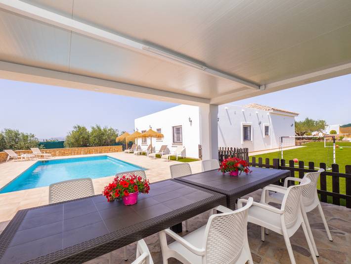 Chalet para 8 personas, con terraza y jardín - 1