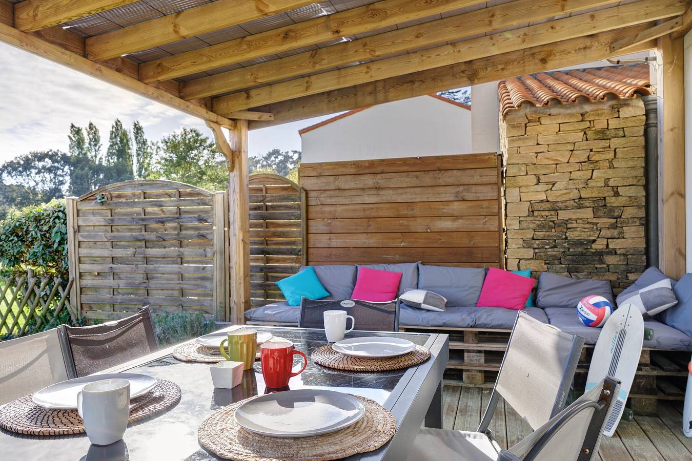 Ferienhaus 'Les Salines D'Olonne - Oasis' mit Gemeinschaftspool, privater Terrasse & Wlan in Olonne-sur-Mer, Les Sables-d'Olonne