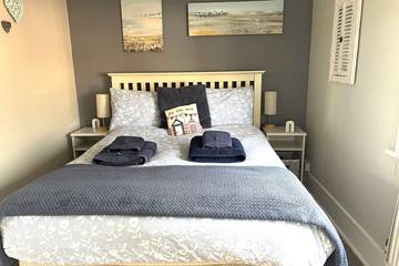 Holiday Home for 4 People in Eastbourne, East Sussex, Photo 1