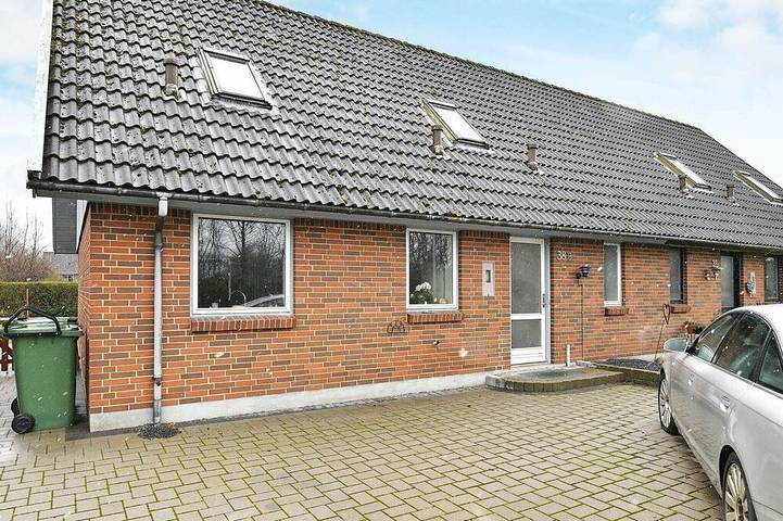 Ferienwohnung für 3 Personen, mit Terrasse und Garten