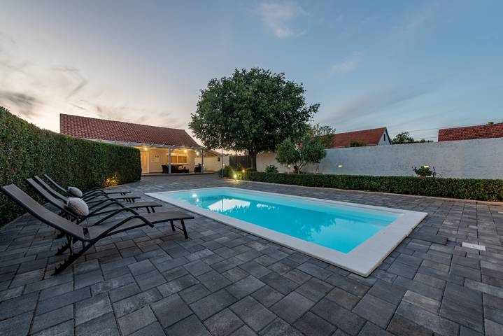 Villa für 6 Personen, mit Garten und Terrasse, mit Haustier in Zadar - 2