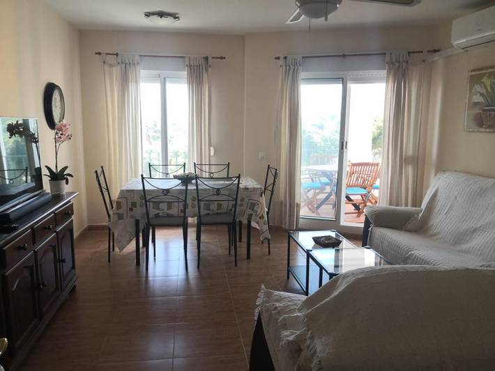 Apartamento de vacaciones para 4 personas, con vistas además de balcón y piscina - 1