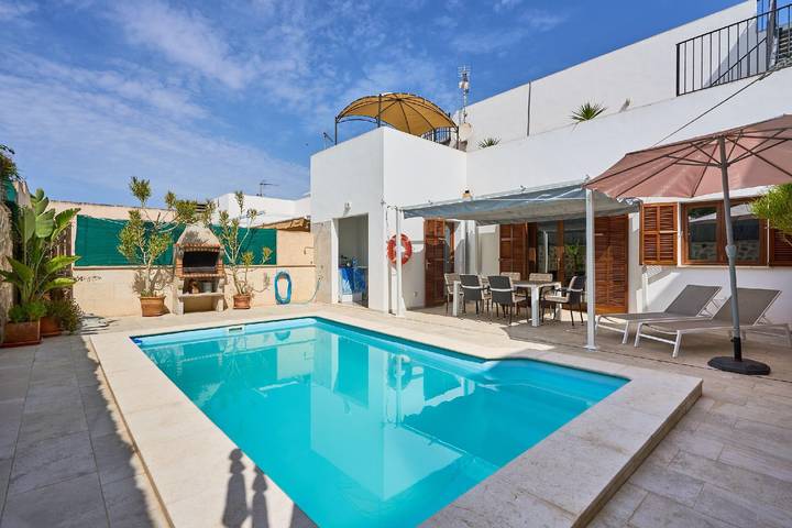 Ferienhaus für 6 Personen, mit Garten und Pool sowie Terrasse in Cas Concos