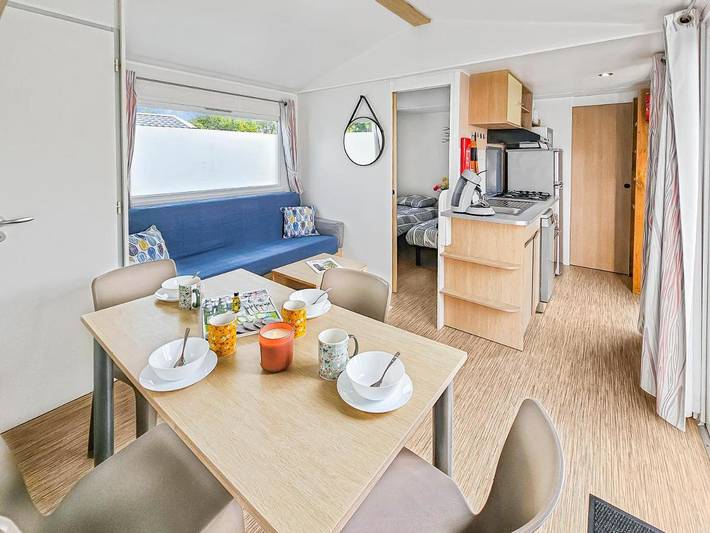 Location de vacances pour 6 personnes, avec Jacuzzi et Terrasse ainsi que Jardin et Piscine à Litteau - 2