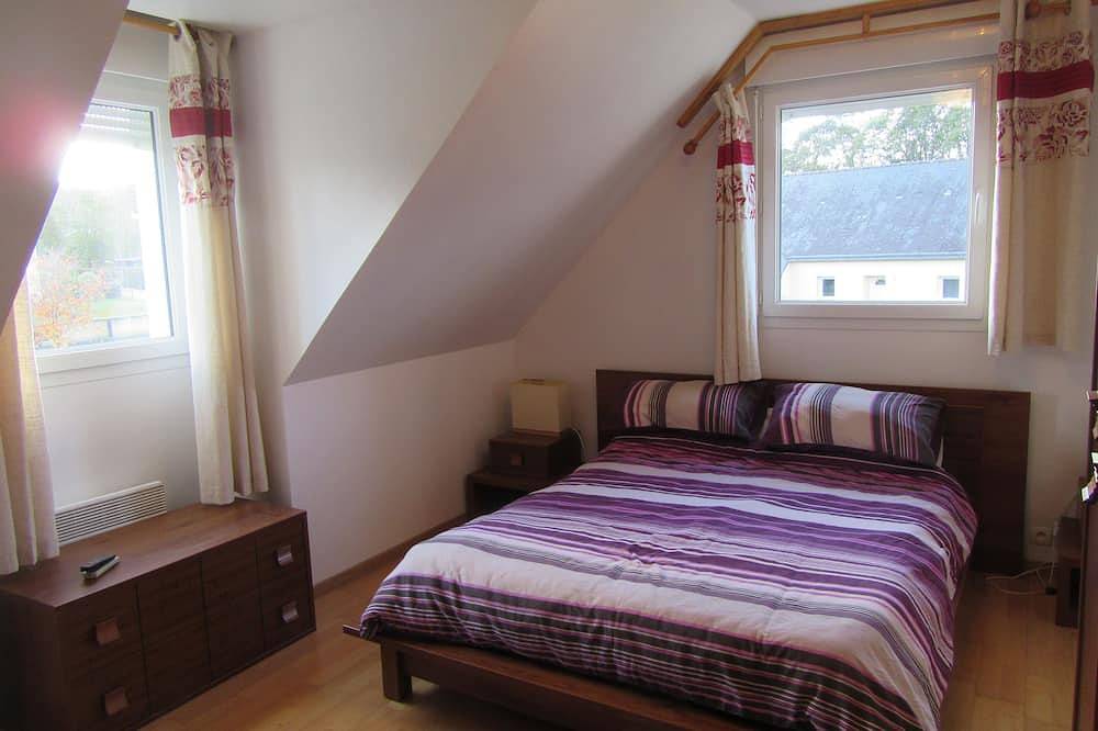 Brita Cottage in Beautiful Rochefort en Terre (Voted prettiest French village) in Rochefort-en-Terre, Région de Vannes