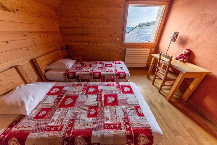 Holiday Home 'La Grange Aux Ecureuils 6 Pers' with Mountain View, Private Terrace and Private Garden in Montagnole, Chambéry region