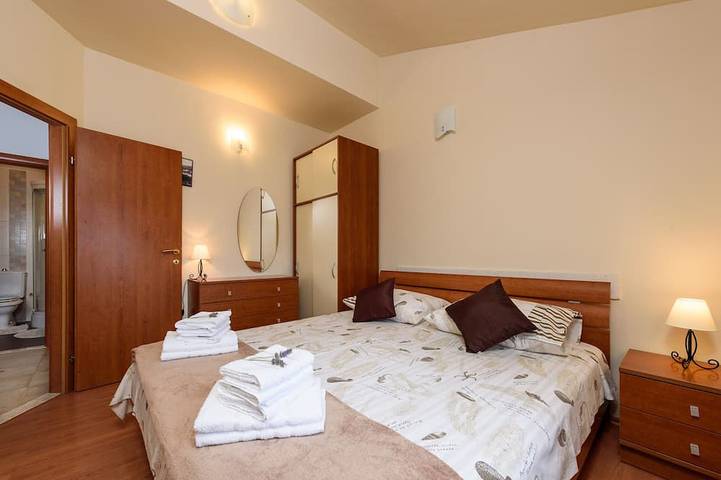 Schönes familienfreundliches Ferienhaus mit privatem Swimmingpool in Marina, Split-Dalmatien