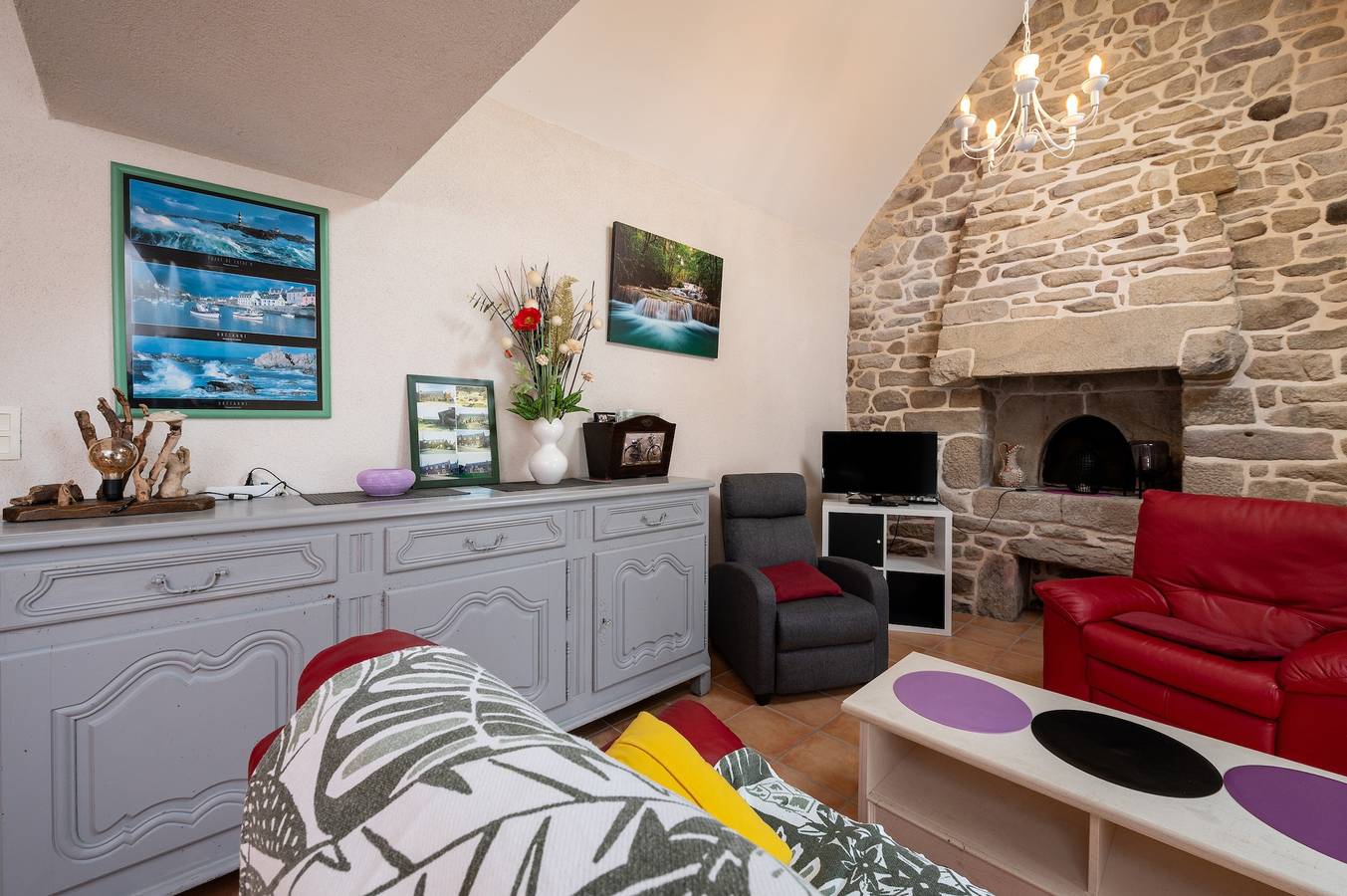 Casita de campo 'Chez Nous' con terraza privada, jardín compartido y Wi-Fi in Crach, Côte des Mégalithes