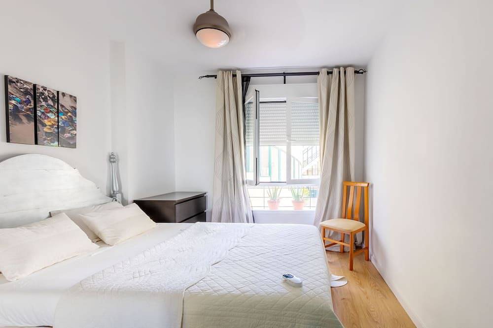 Ganze Wohnung, Colors Apartment and parking 4 pax Historic Center in Casco Antiguo, Sevilla