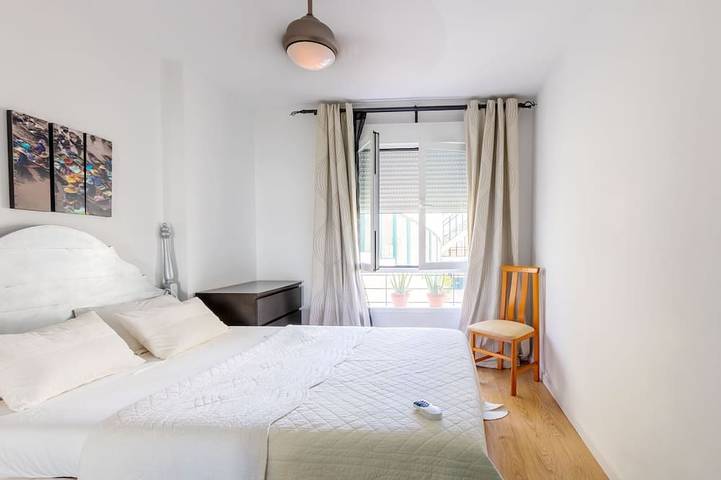 Ganze Wohnung, Colors Apartment and parking 4 pax Historic Center in Casco Antiguo, Sevilla