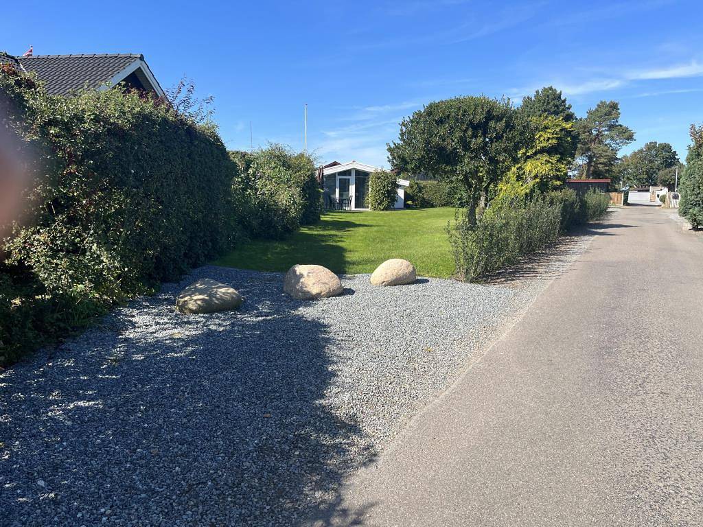 Schönes Ferienhaus mit Aussicht über den Limfjord und in der Nähe vom Østerstrand mit Badesteg. in Nyköbing Mors, Morsø