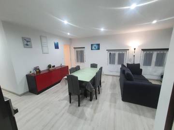 Gîte pour 6 personnes, avec piscine ainsi que jardin et jacuzzi à Audrieu