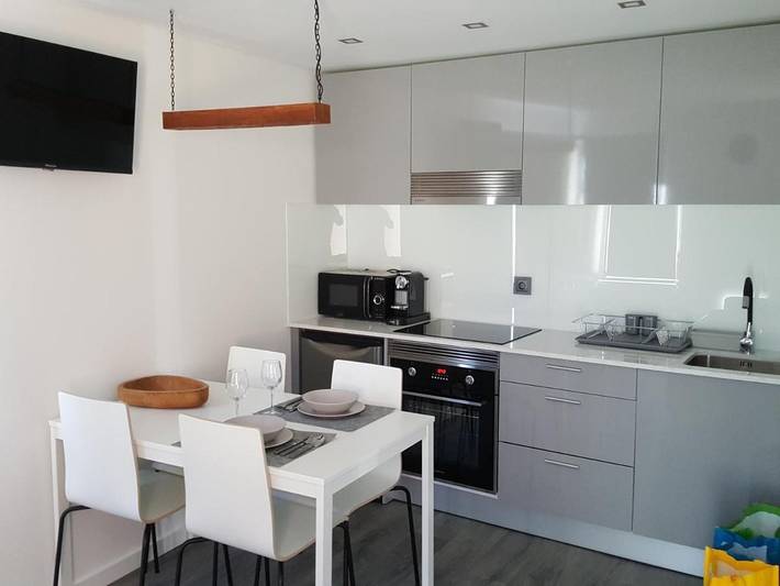 Location de vacances pour 4 personnes, avec jardin ainsi que vue et terrasse dans Castro Daire - 2