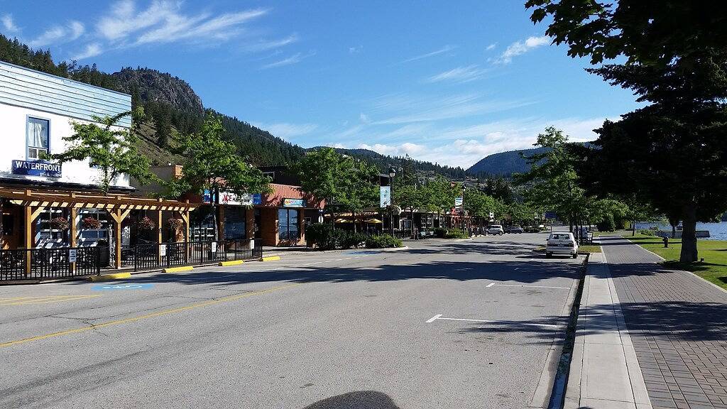 Ganze Wohnung, Peachlands Baumhaus Suite in Peachland, Regional District of Central Okanagan