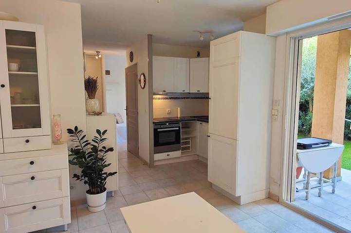 Appartement de vacances pour 3 personnes, avec jardin