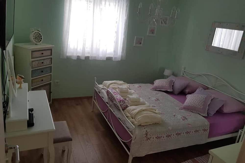 Villa Susann with swimming pool -Šibenik in Sibenik, Šibenik-Knin