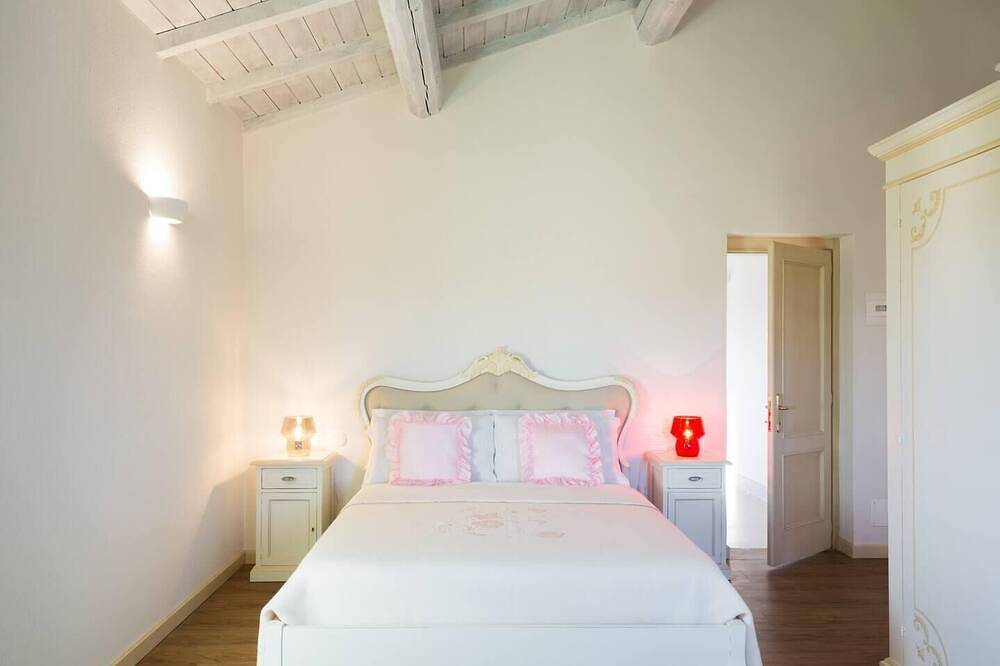Entire apartment, Il Papavero lovely suite with park view in Marsciano, Perugia Province