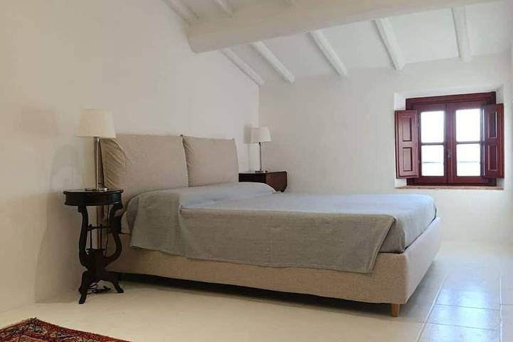 Splendida villa indipendente con piscina privata, WIFI, TV, patio e vista panoramica, vicino Lucca in Lucca, Riviera Toscana