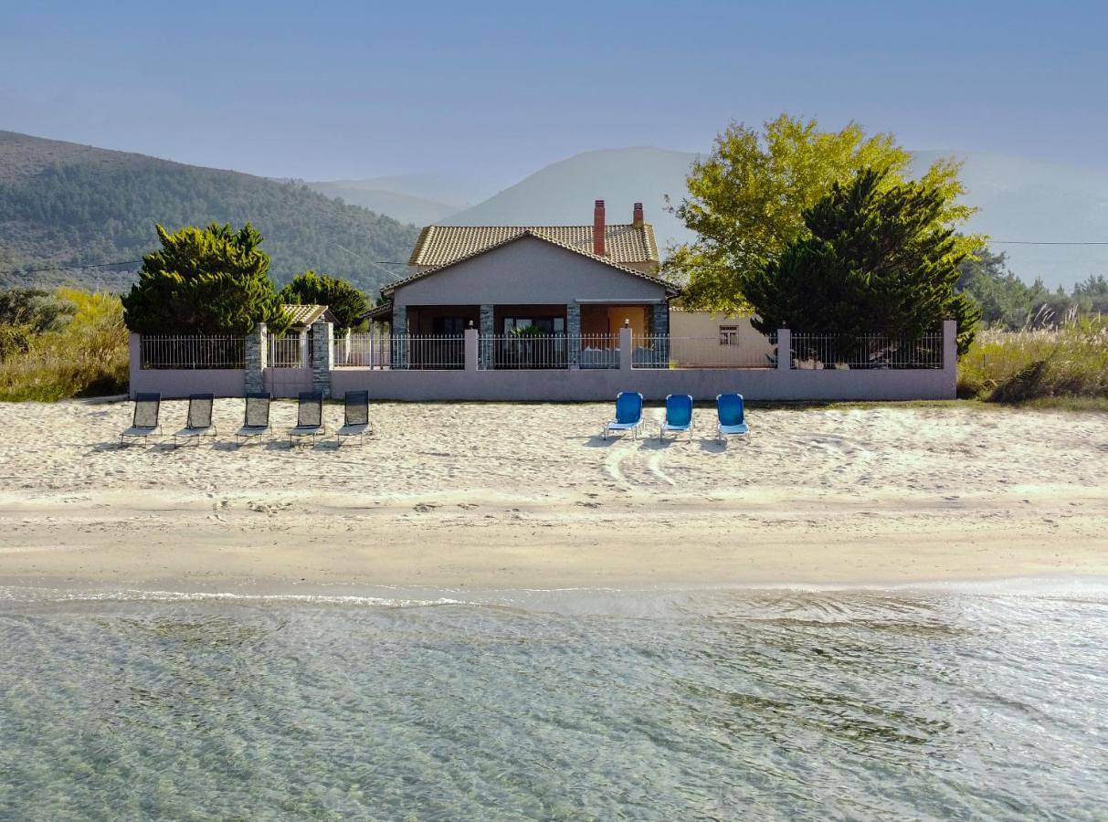 Villa - Beach Front in Thassos