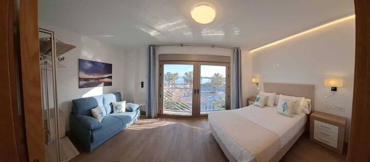 Entire apartment, Holiday apartment for 4 people with balcony in Adra, Costa de Almería