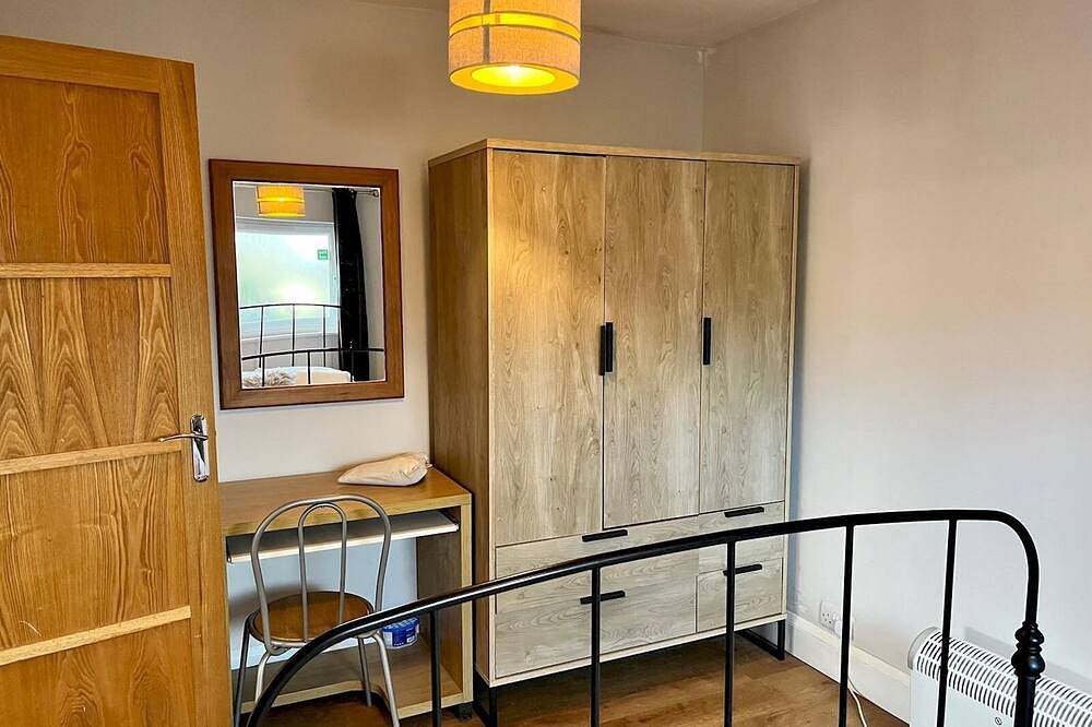 Pass the Keys | Charming Guest House in St Albans with Parking in Hertfordshire