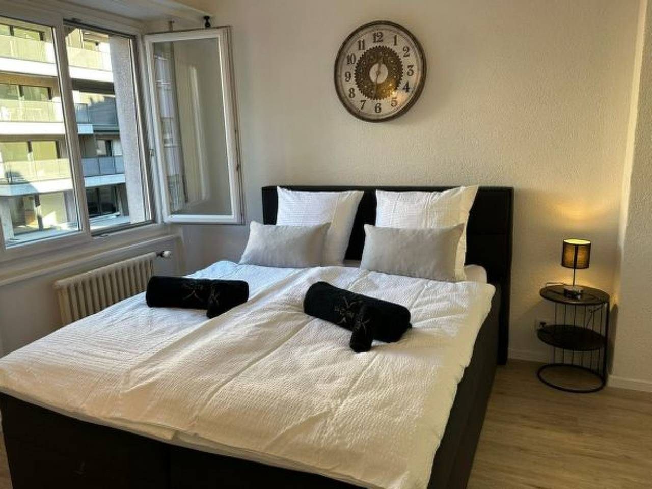 Appartement entier, Appartement de vacances pour 3 personnes avec balcon in Sion, 4 Vallées