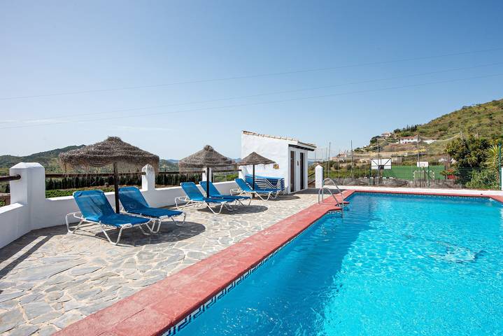 Casa rural para 16 personas, con Jardín y Vistas al lago