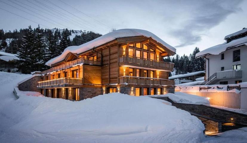 Chalet für 16 Personen, mit Ausblick und Pool sowie Sauna und Balkon in Sankt Anton am Arlberg