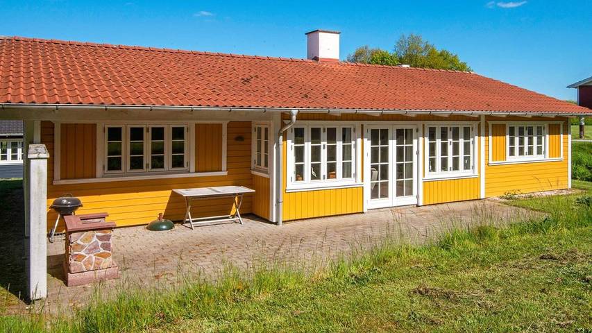 Ferienhaus für 9 Personen, mit Terrasse und Whirlpool sowie Pool und Sauna in Løjt - 2