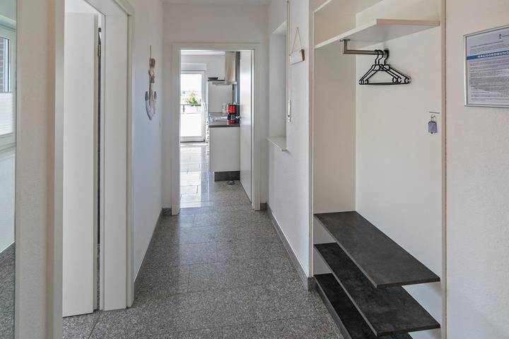 Ferienwohnung für 4 Personen, mit Balkon in Bensersiel - 2