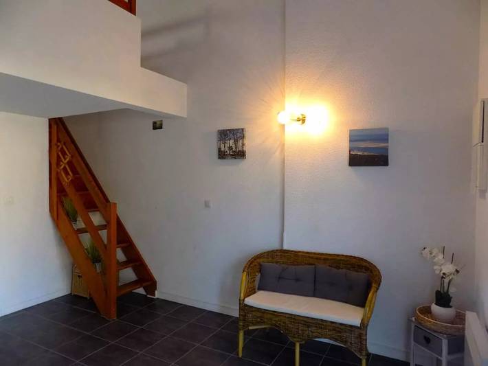 Location de vacances pour 4 personnes, avec terrasse ainsi que vue et piscine dans Courlay Sur Mer - 3