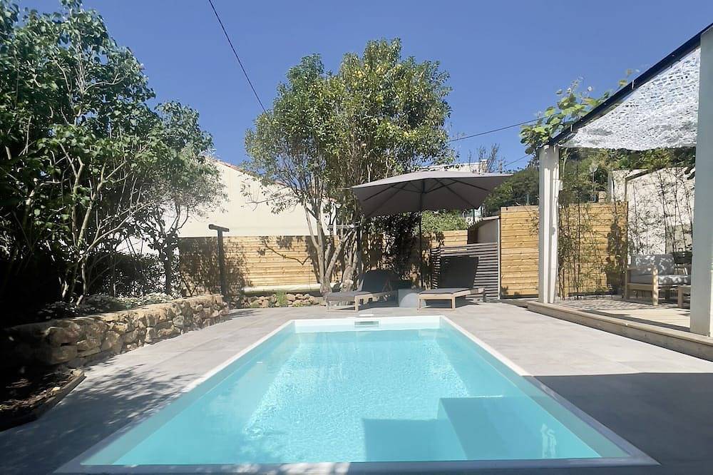 Maison de village avec piscine chauffée à 15mn de la plage in Afa, Région d'Ajaccio
