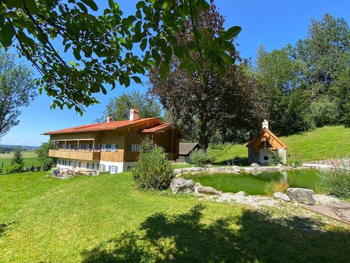 Villa für 11 Personen, mit Balkon und Terrasse sowie Garten und Pool