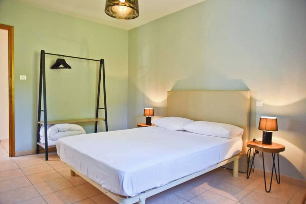 Location ensoleillée proche de la mer in Farinole, Région de Calvi