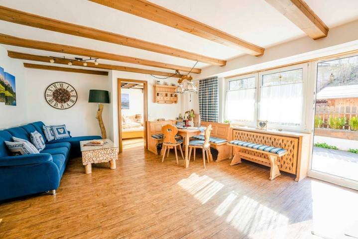 Ferienwohnung für 6 Personen, mit Terrasse und Sauna sowie Ausblick