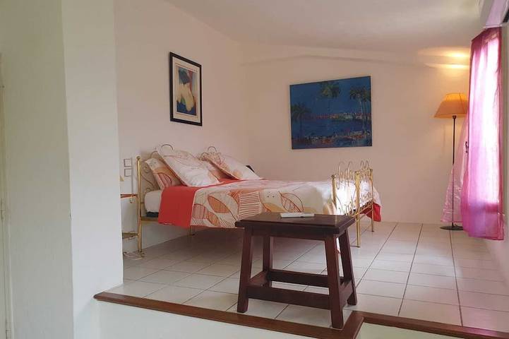 Location de vacances pour 7 personnes, avec jardin, animaux acceptés à La Gaude - 2