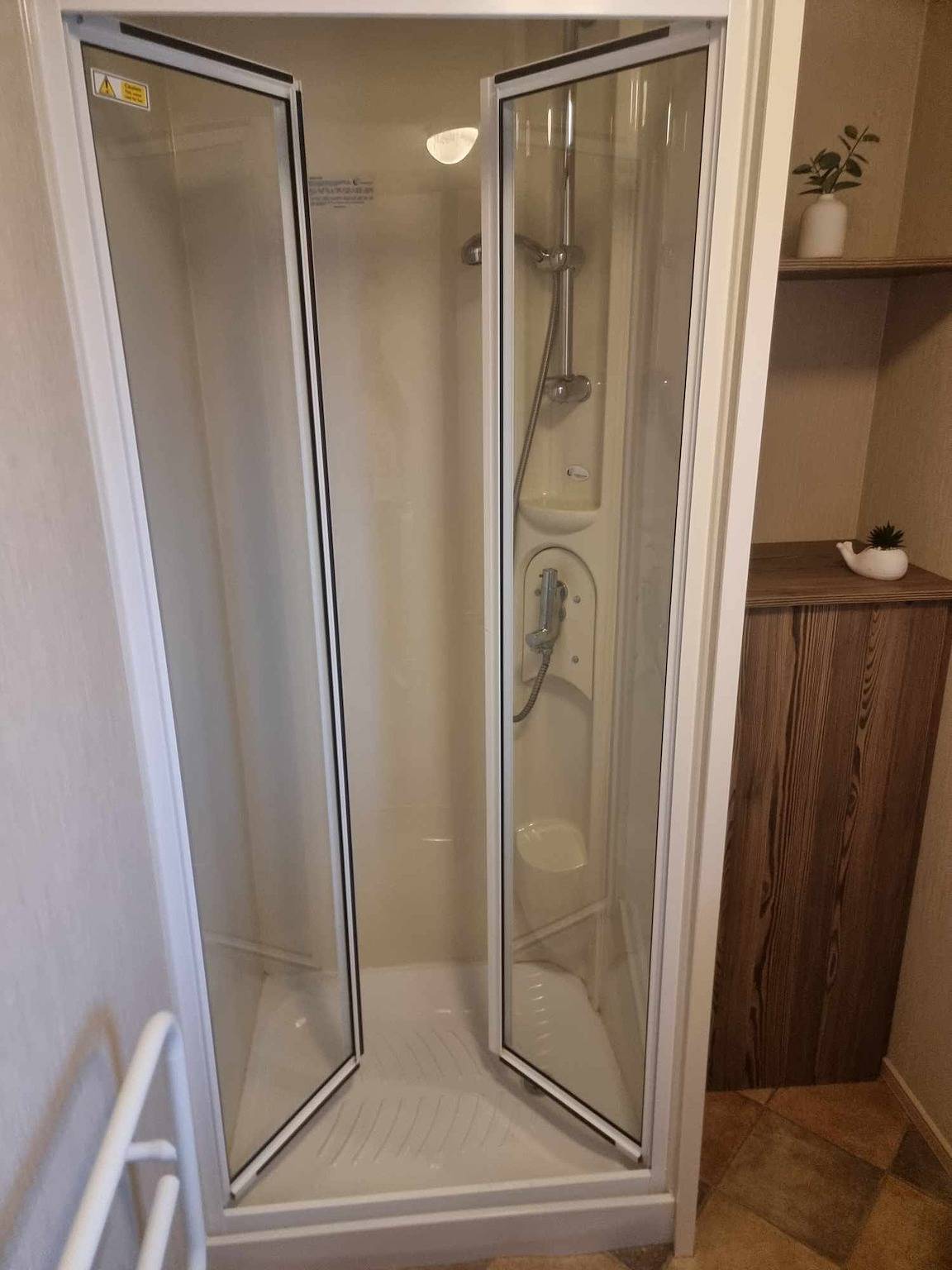 3 Bed Caravan - Near Beach, 5 star reviews, Wifi in Humberston, North East Lincolnshire