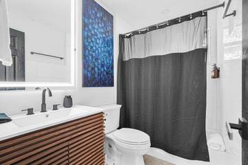 Vacation Rental for 4 Guests in Middle River, Wilton Manors, Picture 3