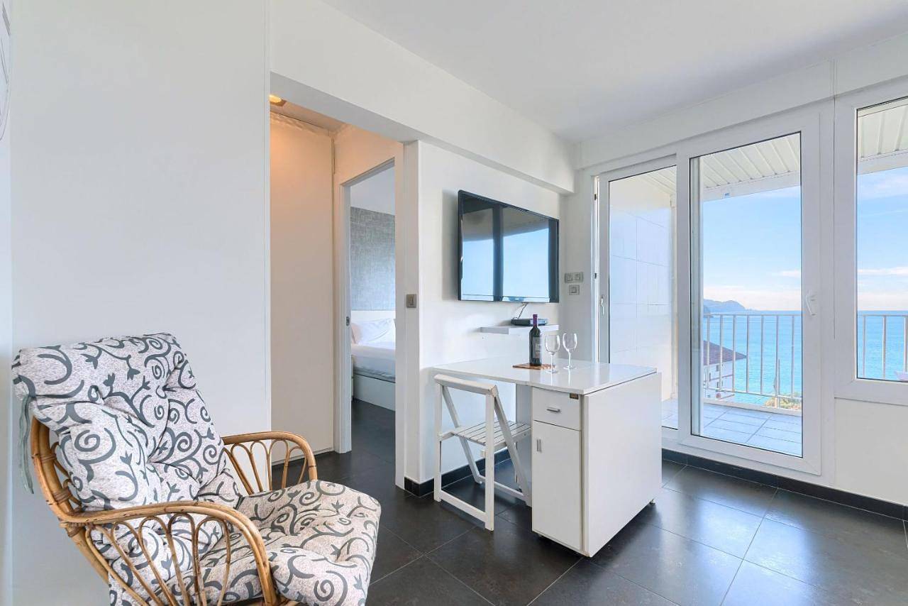 Apartamento entero, Vistas 180º, al mar, puesta de sol, Free Wifi-parking in Bakioko Aritza (Bakio), Baquio
