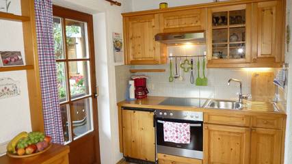 Ferienwohnung für 4 Personen, mit Garten und Balkon sowie Pool in Bad Goisern am Hallstättersee