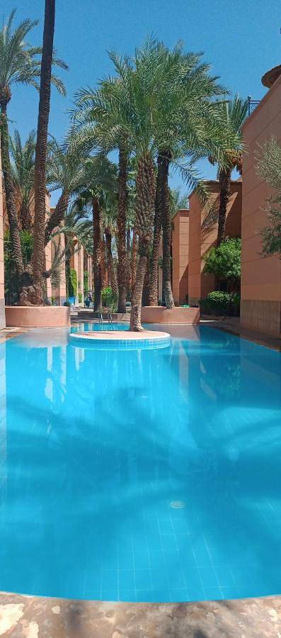 Maison d’hôte pour 6 personnes, avec terrasse ainsi que bassin pour enfant et piscine, adapté aux familles à Marrakech